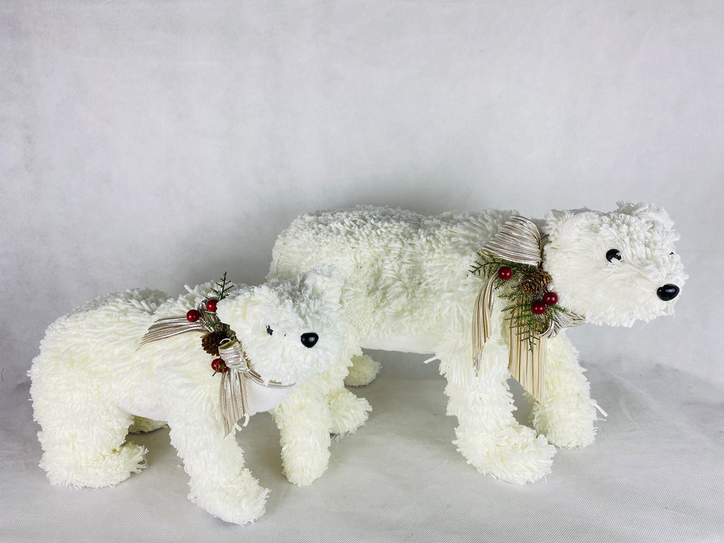 Oso blanco gde. caminando