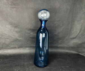 Botella alta gde. azul con tapa tipo esfera