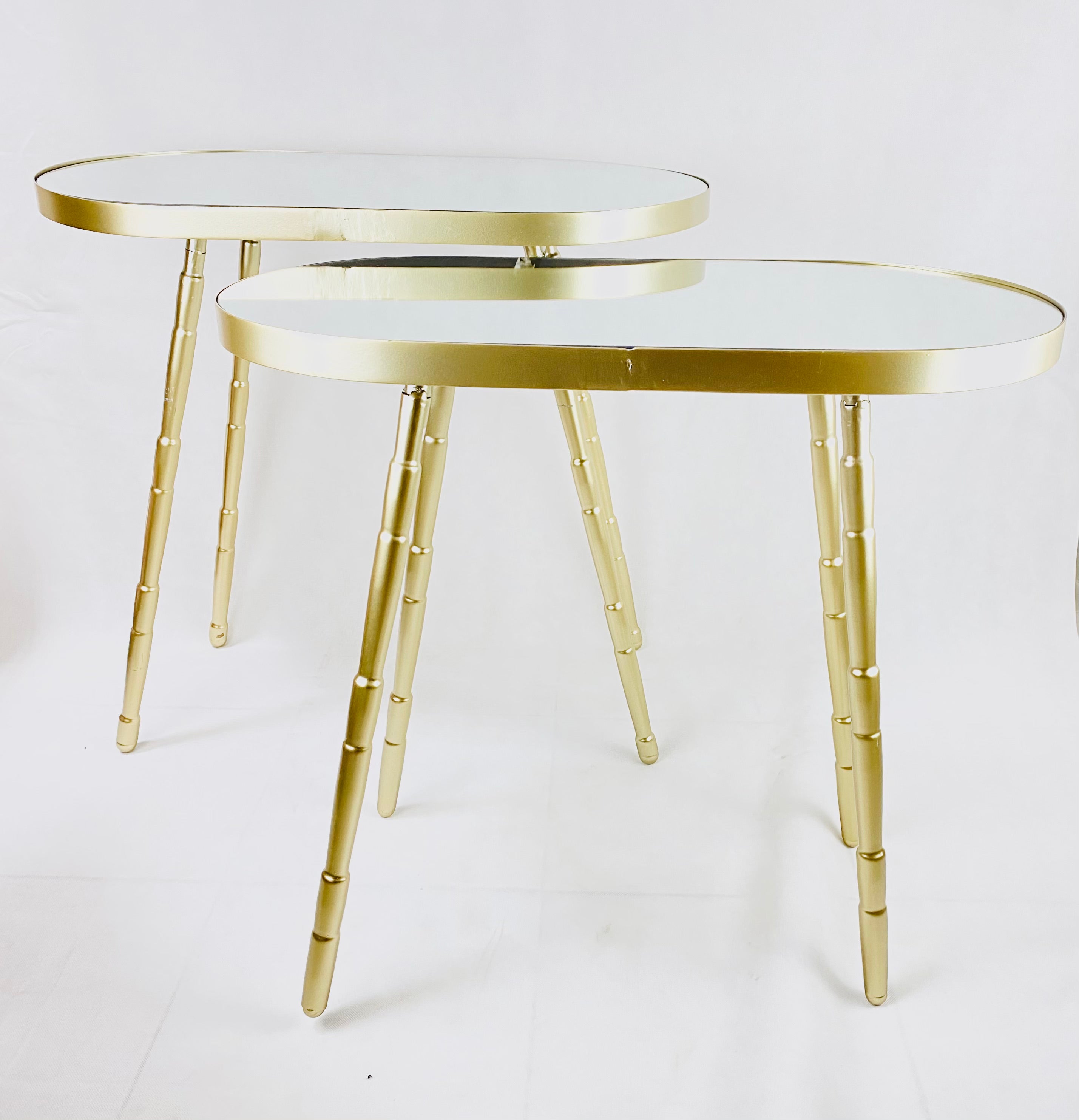 Set x 2 de mesas doradas con espejo