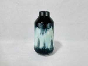 Base cerámica negra con tonos azules